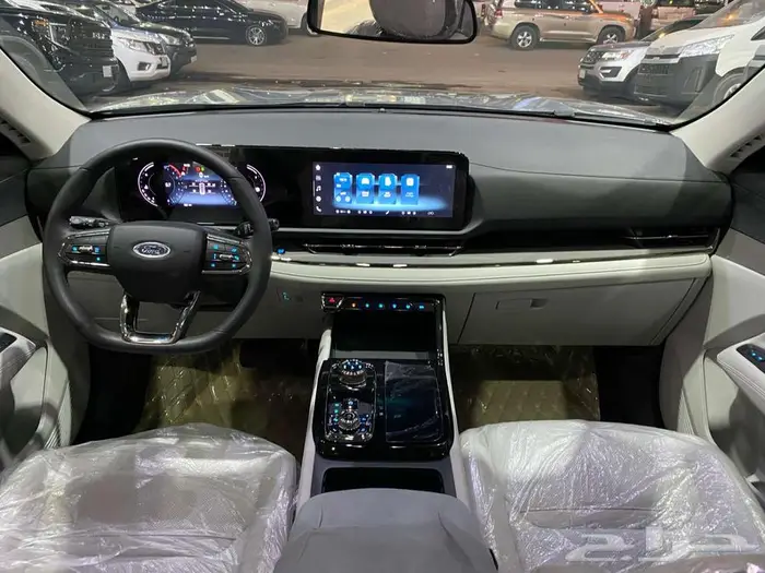 فورد تريتوري ترند 2025 رمادي خليجي ماشيه 200كم 33