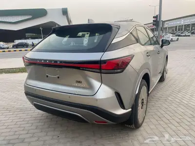 لكزس RX 350 BB 2025بريمي (ابيض -تيتانيوم - اسود) 42