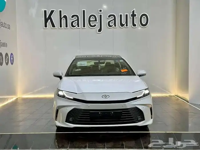 تويوتا كامرى LE هايبرد موديل 2025 0