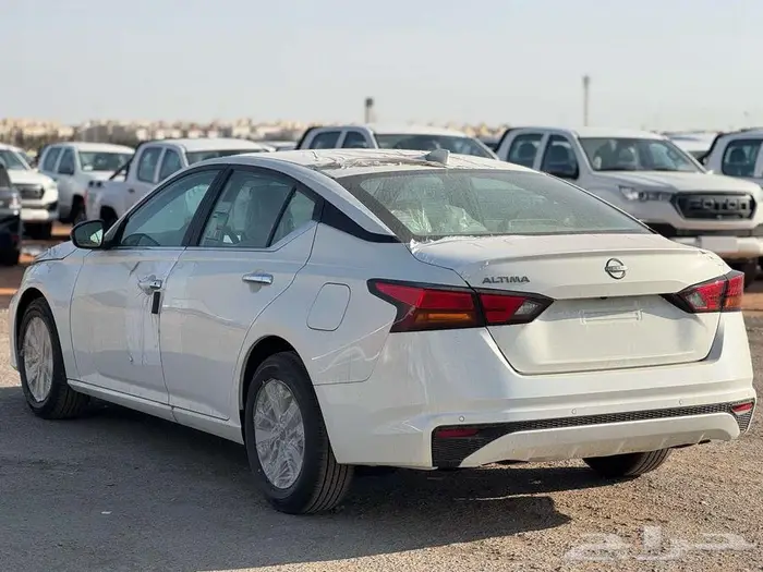 نيسان التيما S استاندر 2025 13
