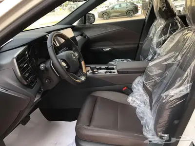 لكزس RX350 BB 2025 تيتانيوم داخلي بني -ابيض داخلي بني سعودي 24