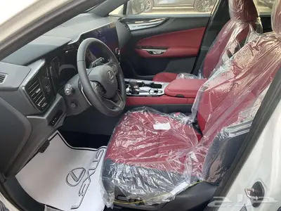 لكزس NX 350CC بنزين 2025 ابيض داخلي احمر. 9