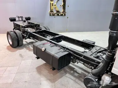 ايسوزو دينا 2025متوفر جميع الاحجام معرض خالد. 11
