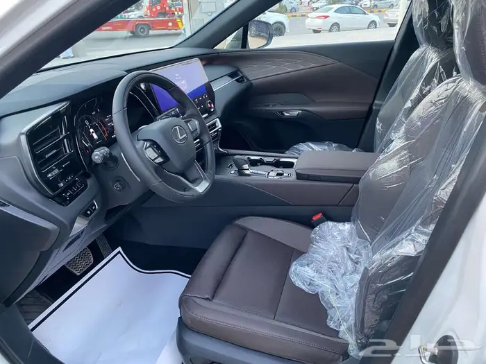 لكزس RX 350 BB 2025بريمي (ابيض -تيتانيوم - اسود). 22