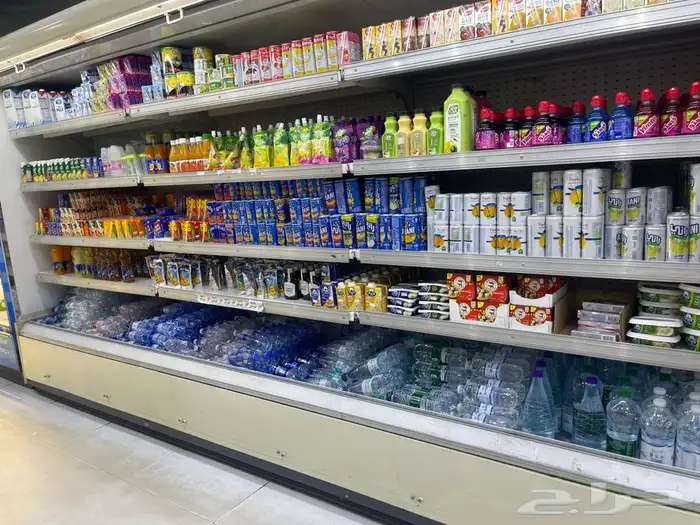 للبيع ثلاجه طوله تقريبآ 4 متر 2