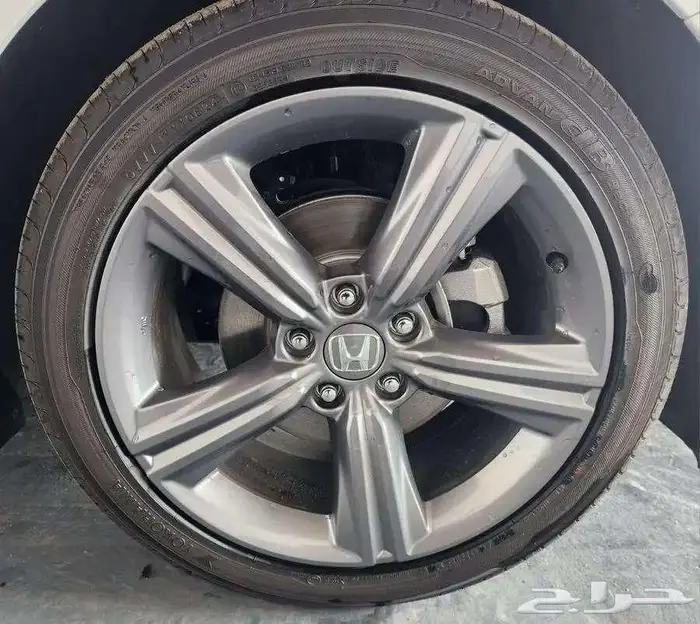 هوندا اكورد LX 2025 10