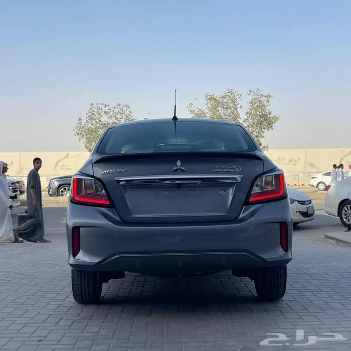ميتسوبيشي اتراج GLX مكينه 1.2 فل كامل 2023 13