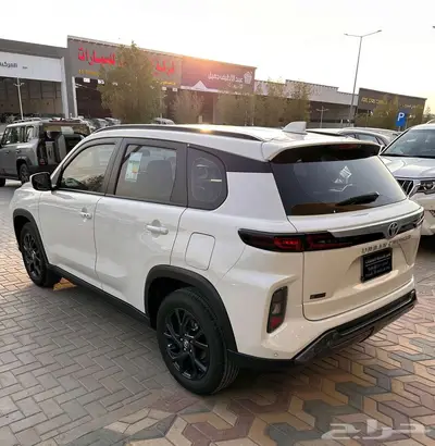 تويوتا اوربان كروز 2024 31