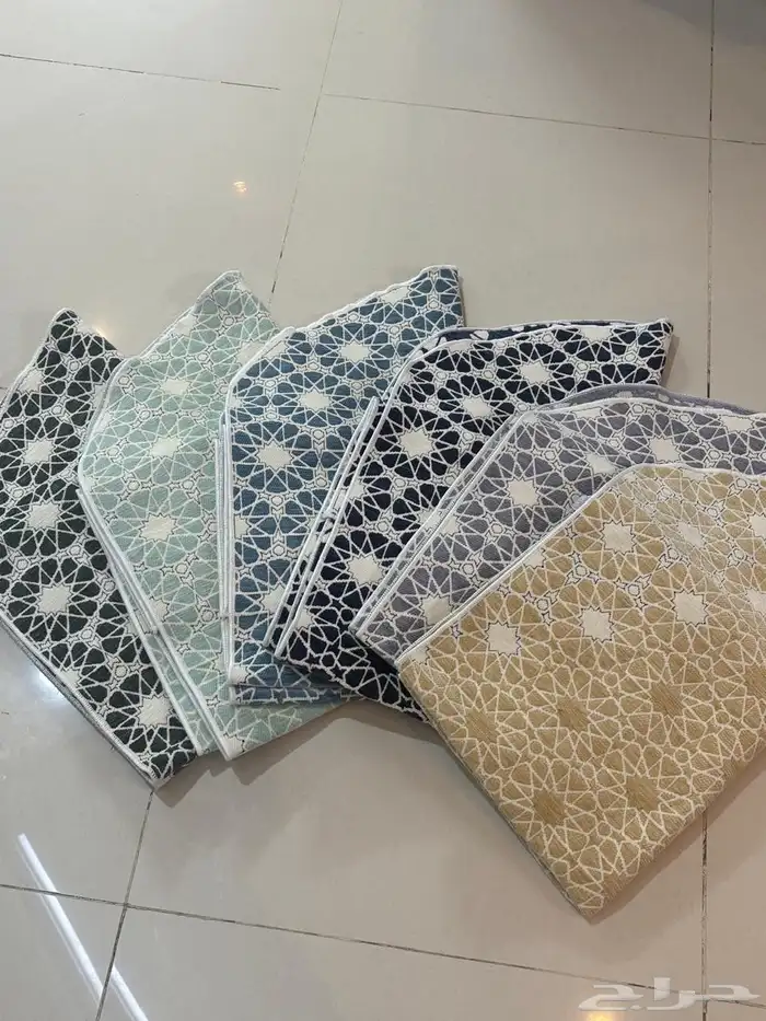 عروض سجادات تركيه ومخمل وطقوم الصلاه 0