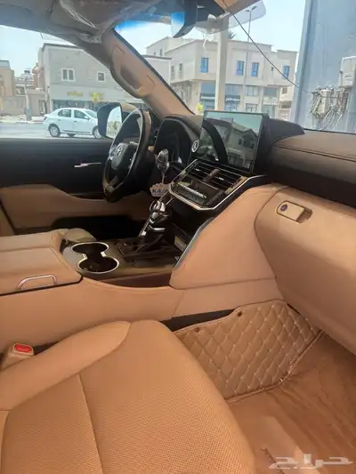 لاندكروزر 2022 L4 6