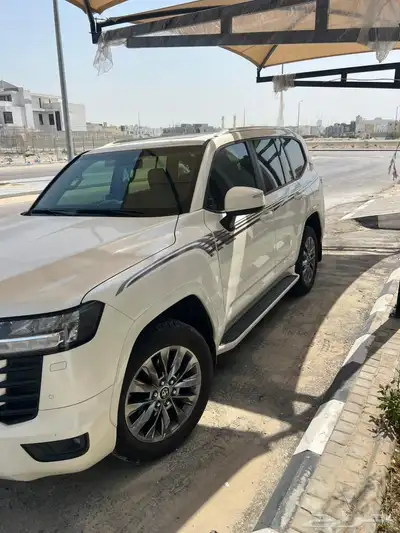 لاندكروزر 2022 ديزل GXR L4 3