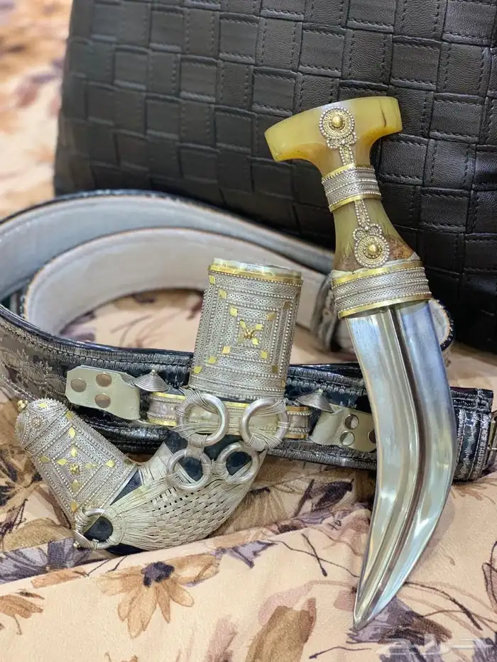 جنبية زراف كفو مطليه موية ذهب 4