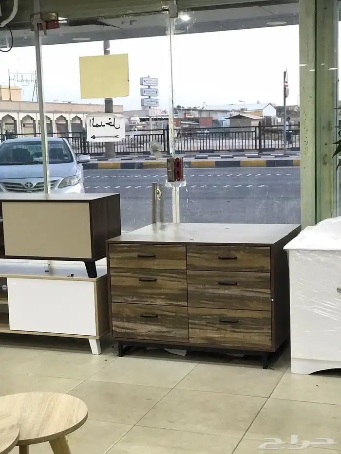 بضاعة محلات تخفيضات و غالي للبيع العاجل بسعر ربع التكلفة 38