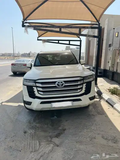 لاندكروزر 2022 ديزل GXR L4 4