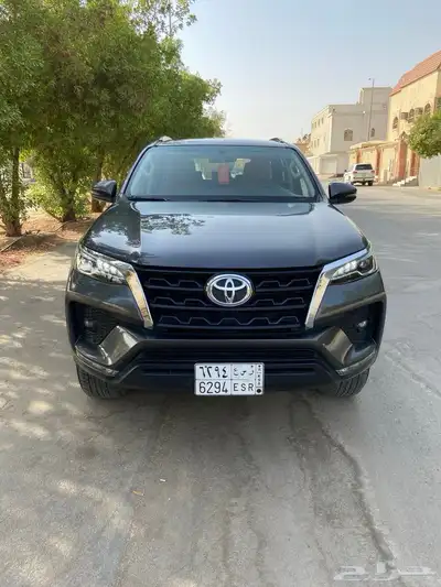 فورشنر 2023 VX بنزين شبه جديد 7