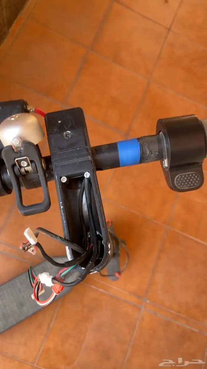 سكوتر للبيع شبه نظيف مستخدم شهر واحد الي خربان واضح 1