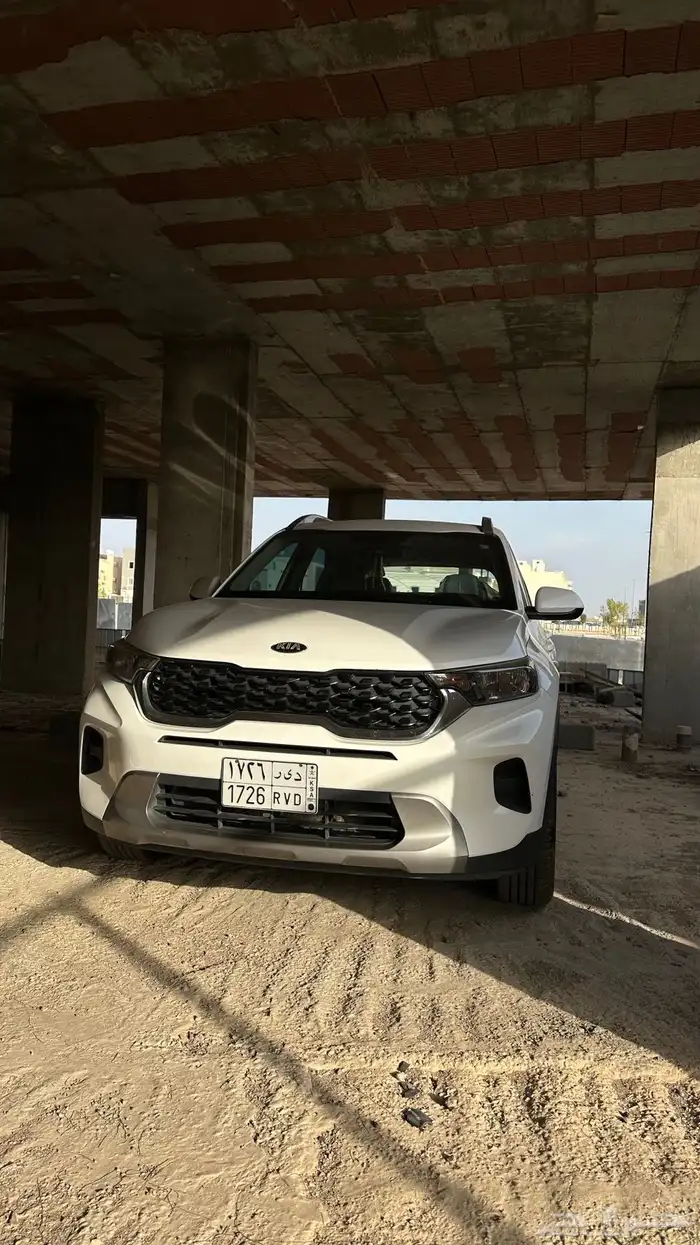 كيا سونيت موديل 2022 نص فل اتوماتيك الممشى نظيف غير مرشوش 1