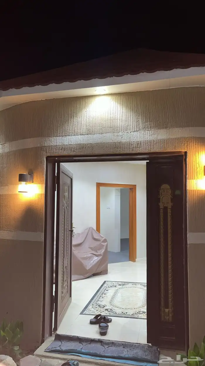 استراحه للايجار اليومي او شهري يوجد مشب ضوء 1
