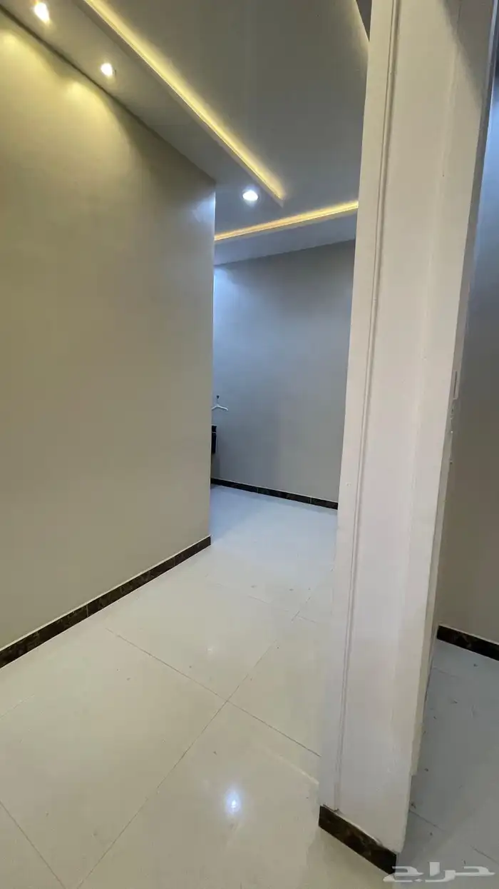 فيلا للإيجار تنال الرمال 3