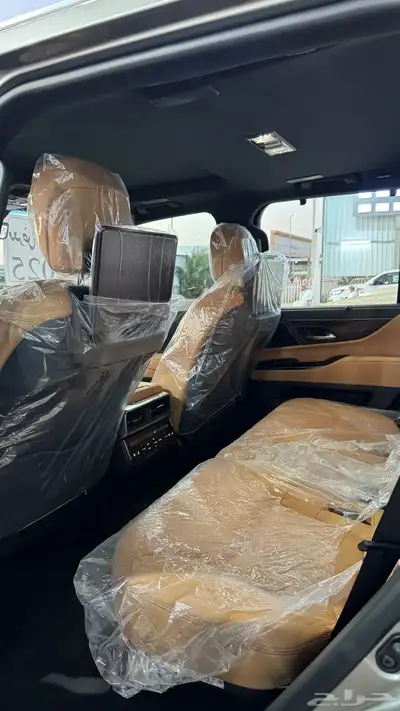 لكزس 2025 LX600 فئة BB ثلاث مقاعد شاشات سعودي ماشي 2300 كيلو 4