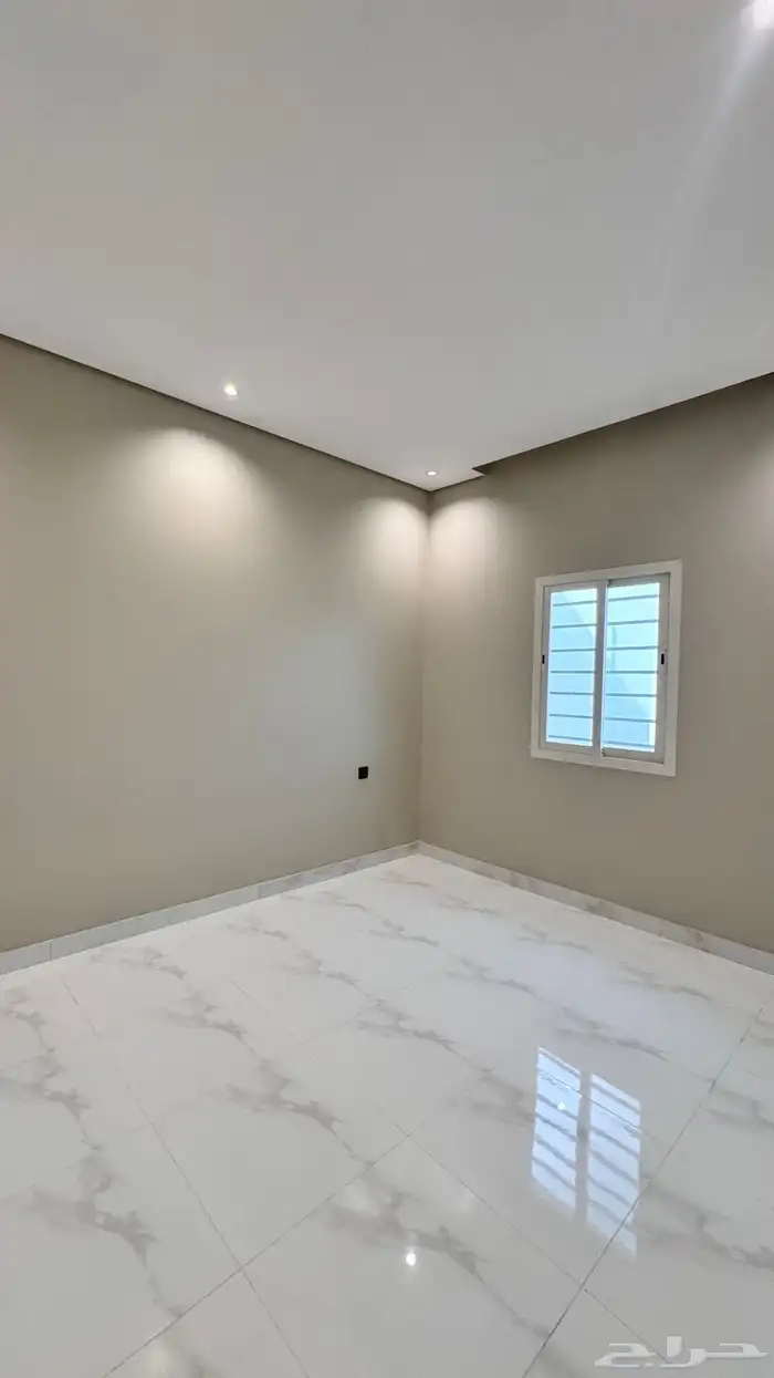 للبيع روف علوي مع ملحق احد رفيده 17