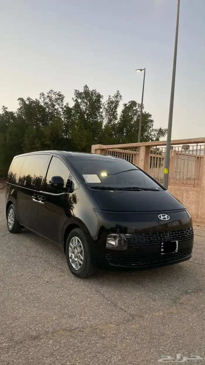 للبيع هونداي ستاريا 24 1