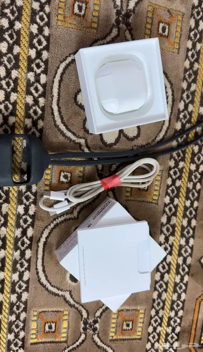 سماعة ابل الجيل الرابع مع خاصية عزل الصوت 2