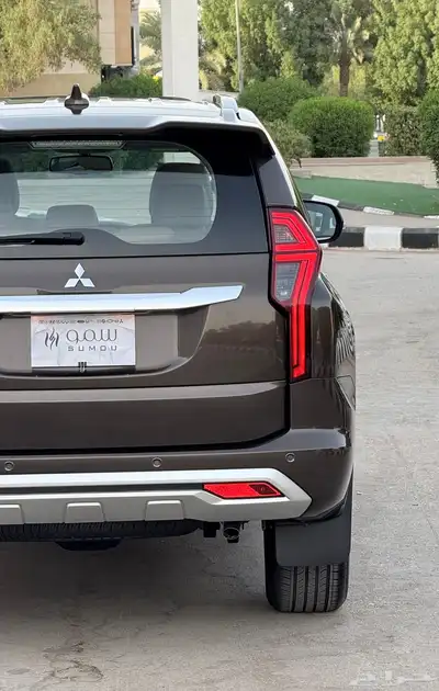 ميتسوبيشي مونتيرو موديل 2020 فل كامل 10