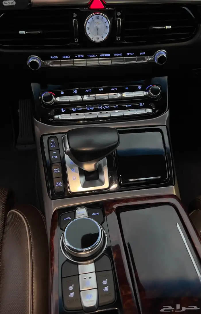 جينسس G90 2018 رويال V8 28