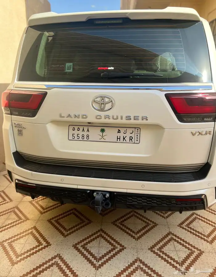 لاندكروزر VXR 3