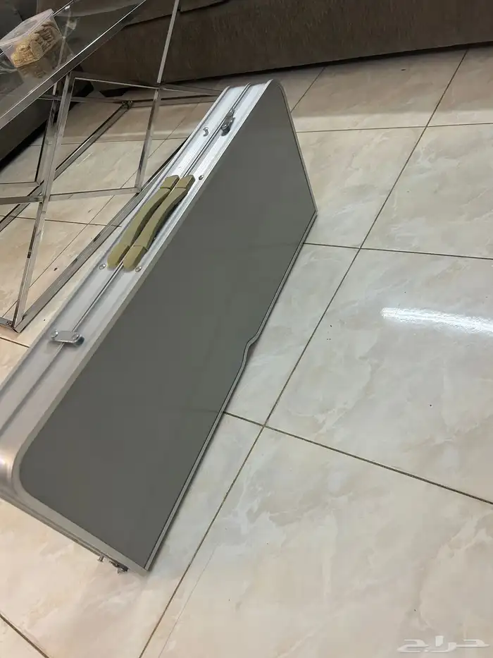 طاوله حديد 0