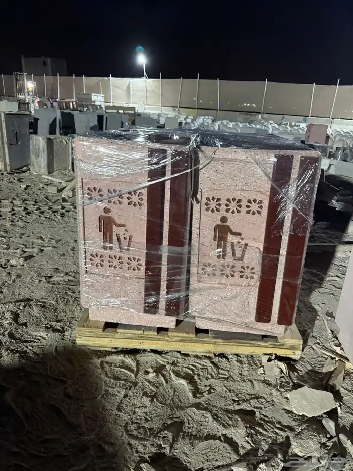 كراسي حدائق واسلال مهملات 37