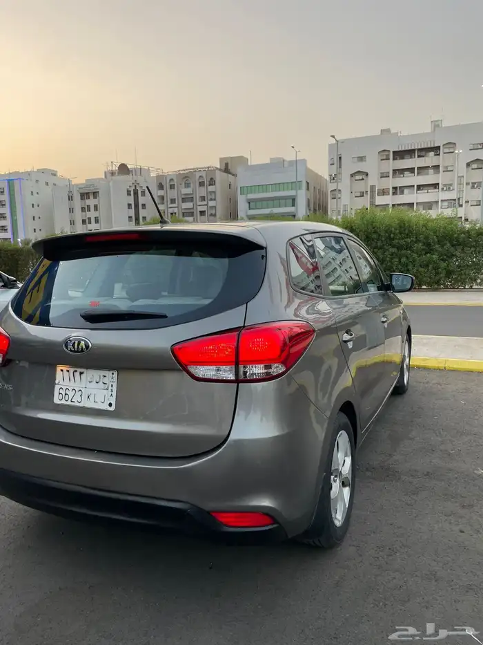كيا كارينز 2016 7