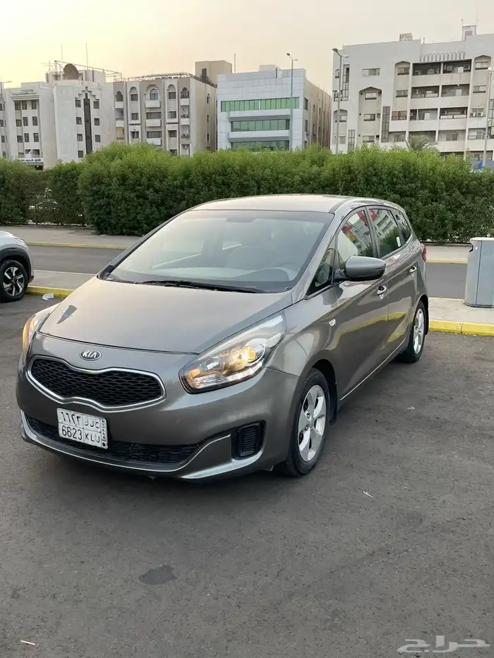 كيا كارينز 2016 1