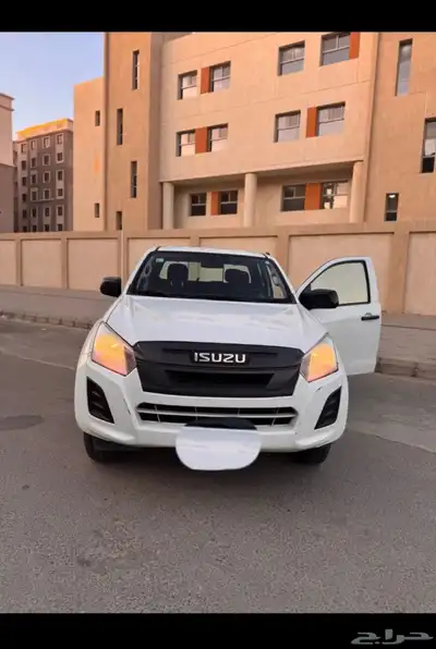 ايسوزو دي ماكس للبيع 1