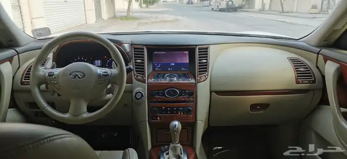 انفينيتي QX70 2014 4