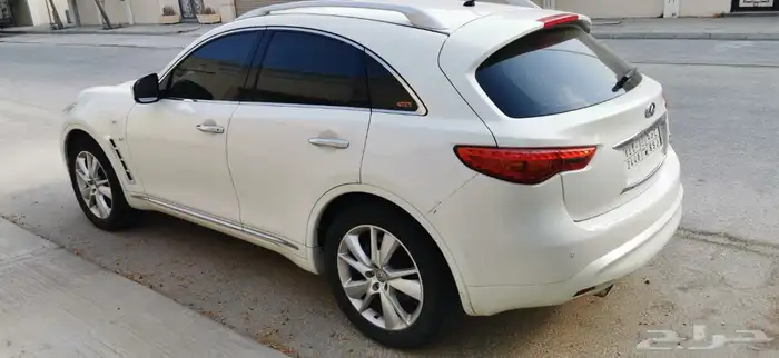 انفينيتي QX70 2014 8