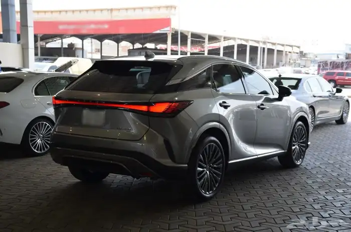 لكزس RX350 2023 3