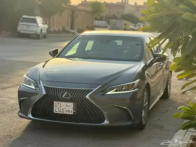 لكزس 2020 ES350 فل كامل للبيع 1