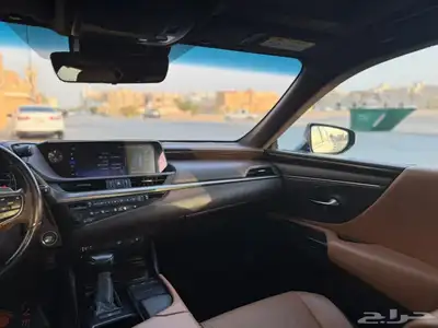 لكزس 2020 ES350 فل كامل للبيع 20