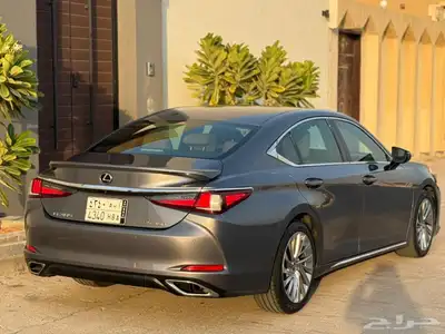 لكزس 2020 ES350 فل كامل للبيع 5