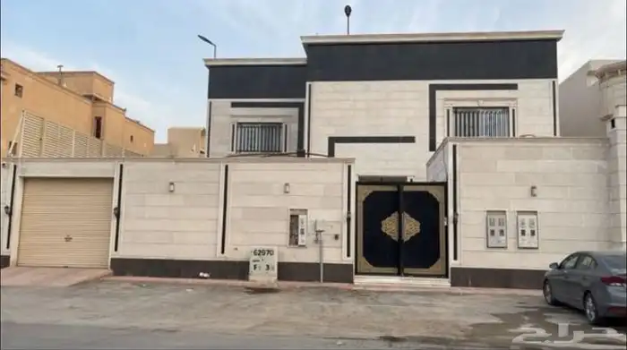 للبيع فله 900م بناء شخصي درج صاله و 4 شقق بحي طويق 0