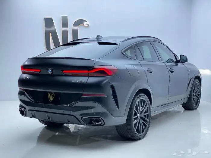 BMW x6 m black vermilion 3