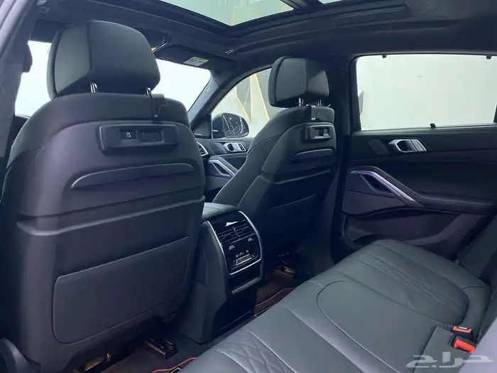 BMW x6 m black vermilion 8