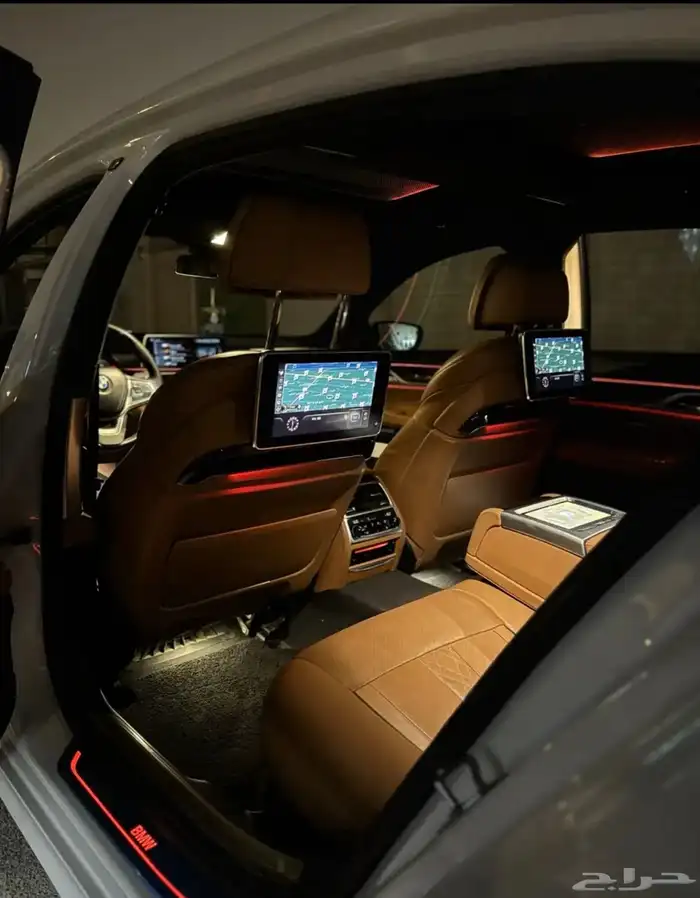 BMW 740 2017 12