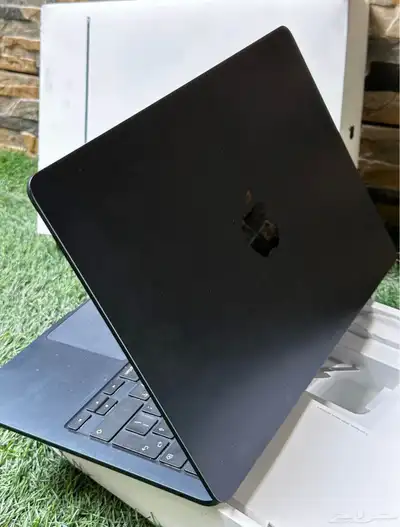 ماك بوك اير M3 9