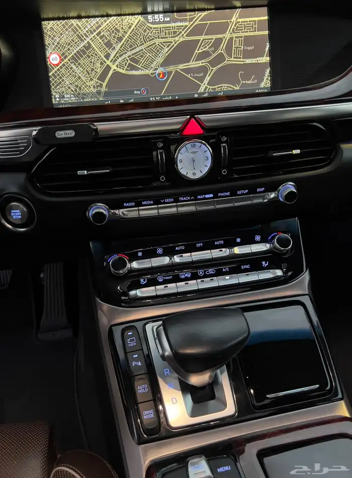 جينسس G90 2018 رويال V8 27