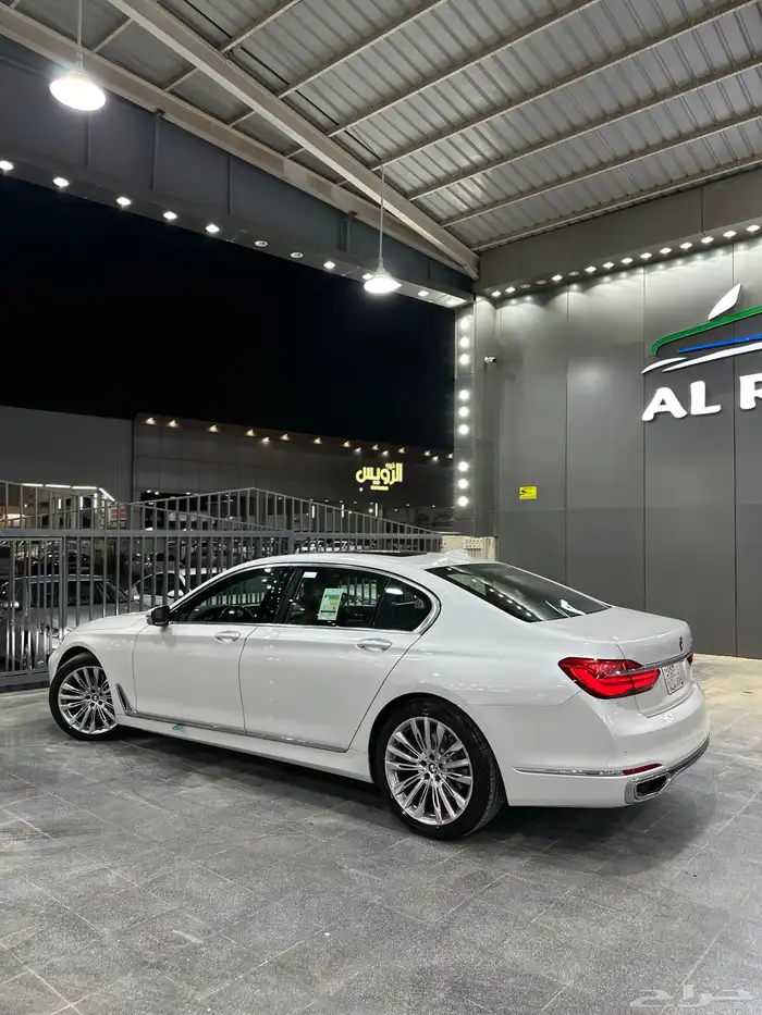 بي ام دبليو li730 فل كامل 2018 لدى معرض(الرشيدي) 7
