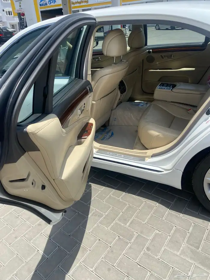 للبيع لكزس 460 L موديل 2015 8