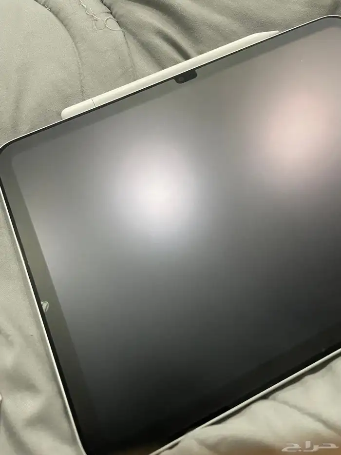 ايباد ابل الجيل العاشر   ابل بنسل ( usb-c )   ماجيك كيبورد 1